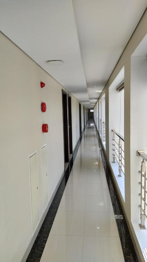 The Villa Solo Baru Grogol Екстер'єр фото
