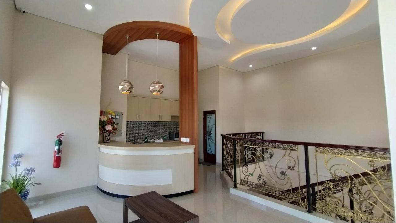 The Villa Solo Baru Grogol Екстер'єр фото